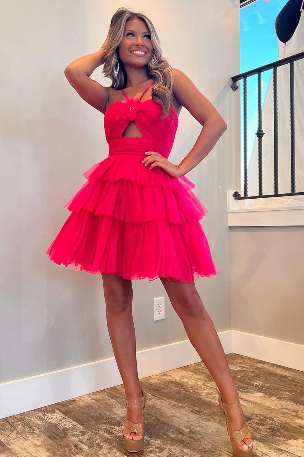 A-Line Halter Neck Flowers Keyhole Tiered Tulle Red Short Homecoming Dress