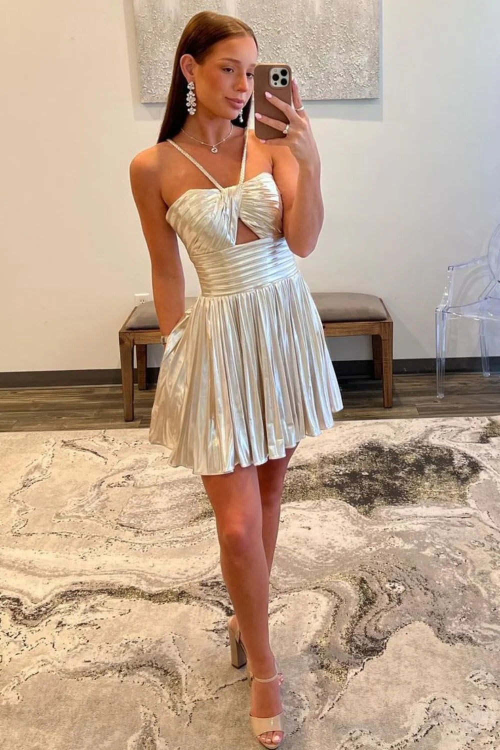 A-Line Halter Neck Pleated Keyhole Metallic Silver Short Homecoming Dress