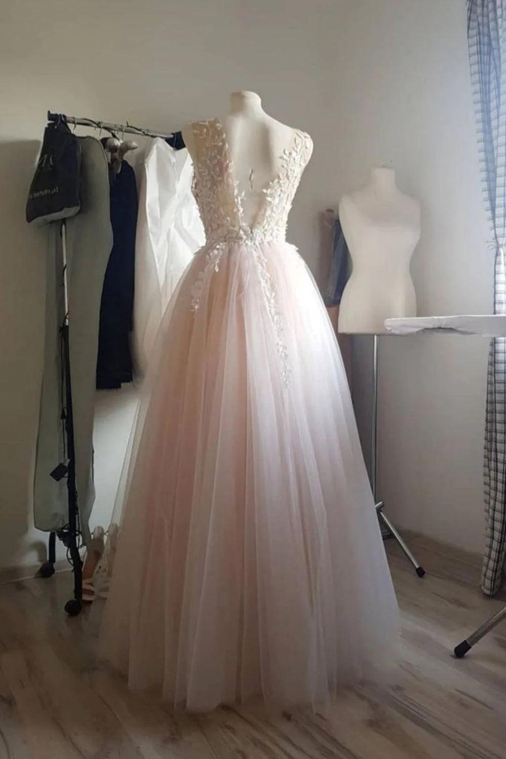 A Line V Neck V Back Appliques Tulle Pink Floor Length Prom Dress