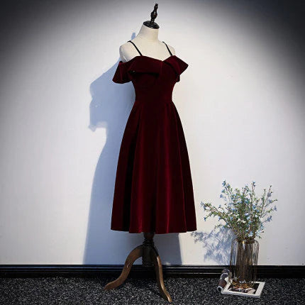 A line Spaghetti Straps Velvet Burgundy Midi Bridesmaid Dress For Ladies