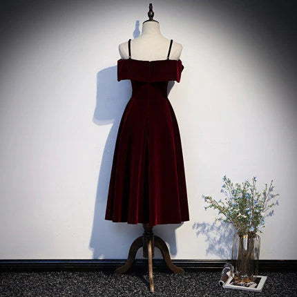 A line Spaghetti Straps Velvet Burgundy Midi Bridesmaid Dress For Ladies