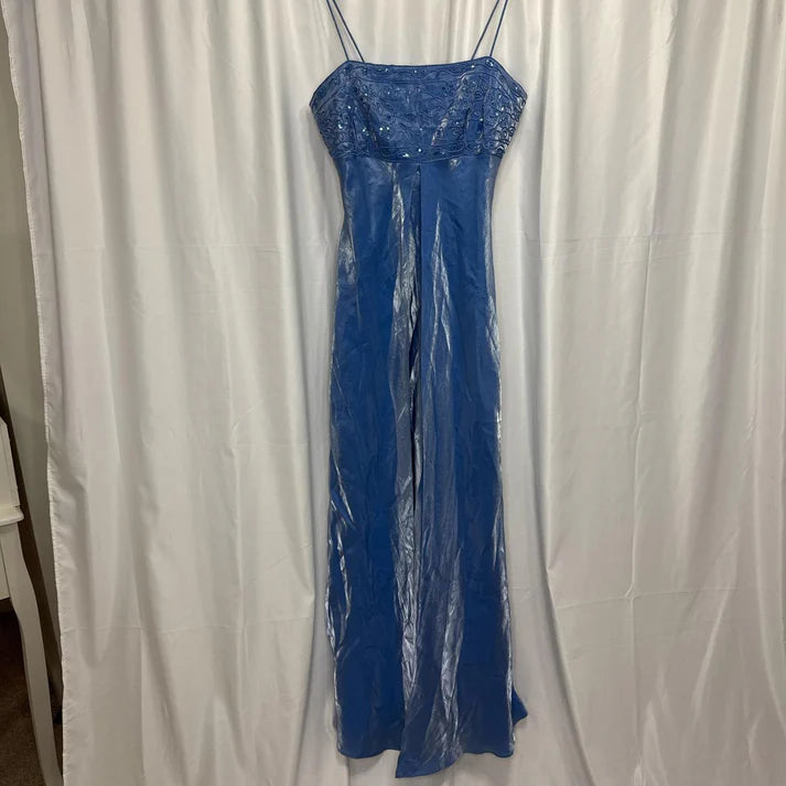 Beautiful Spaghetti Straps Beaded Blue Long Party Dress For Women