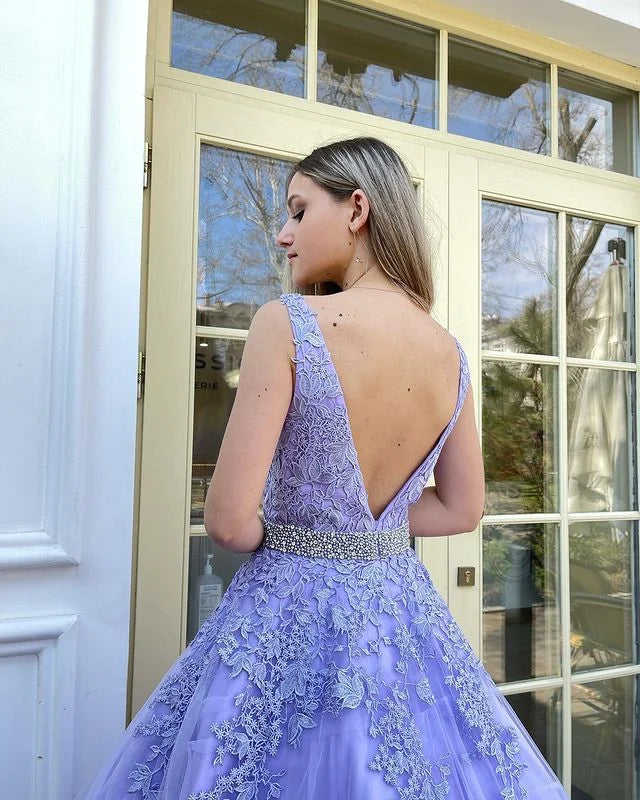 Charming A Line Beaded Appliques Tulle Lavender Long Prom Dress