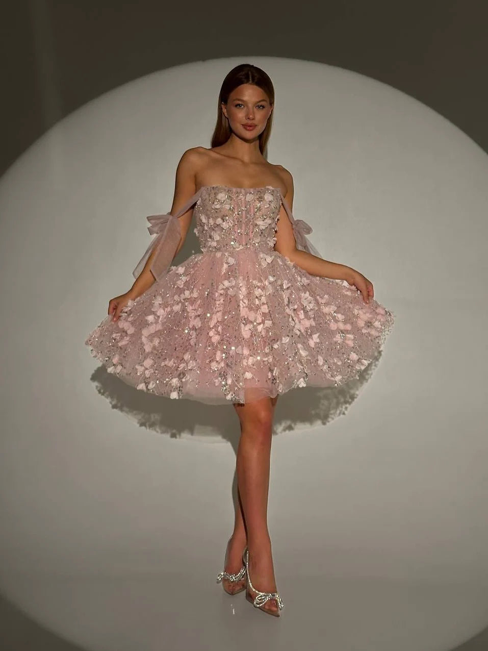 Charming A Line Spaghetti Straps Appliques Sequins Pink Short Homecoming Dress