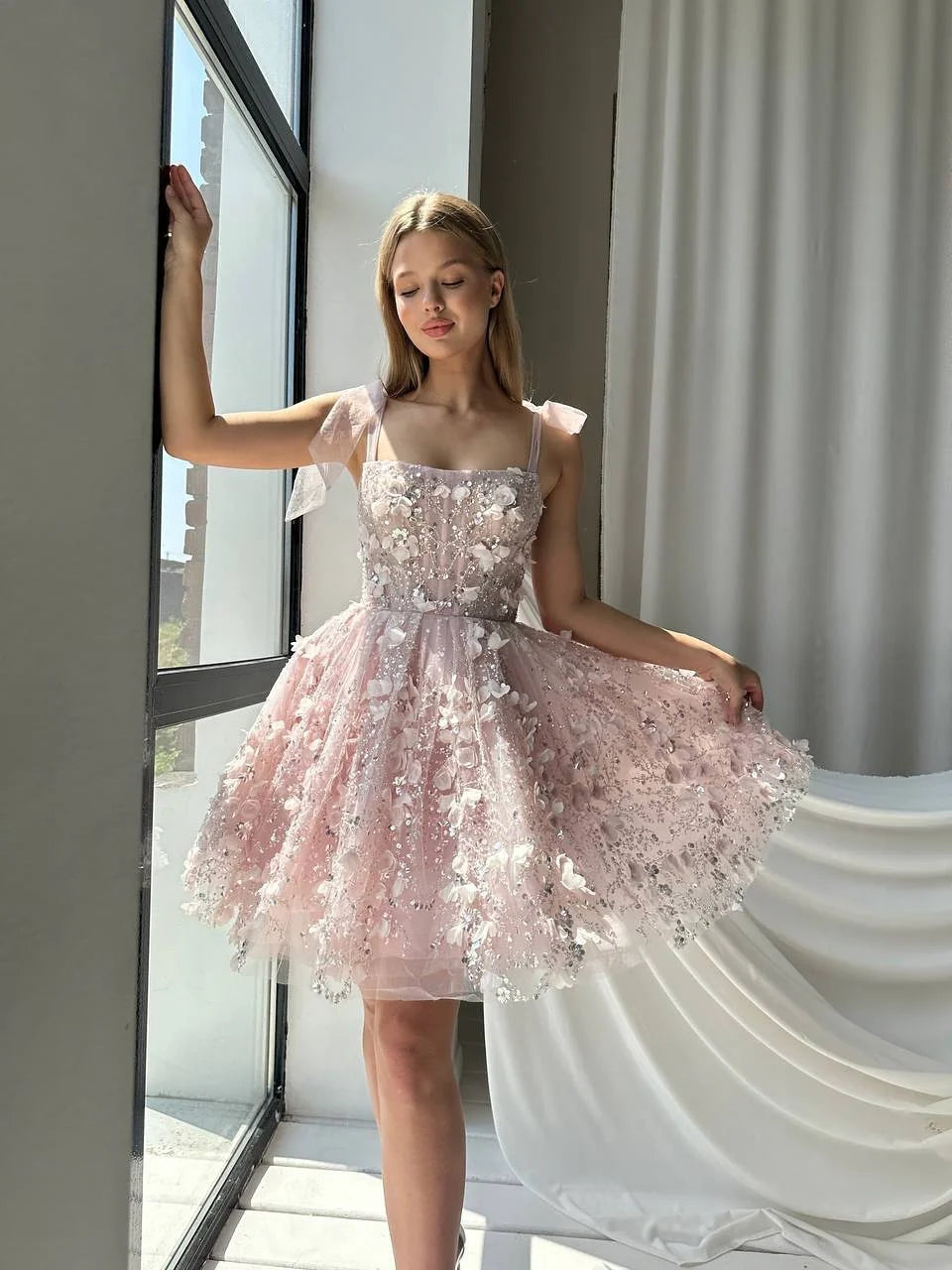 Charming A Line Spaghetti Straps Appliques Sequins Pink Short Homecoming Dress