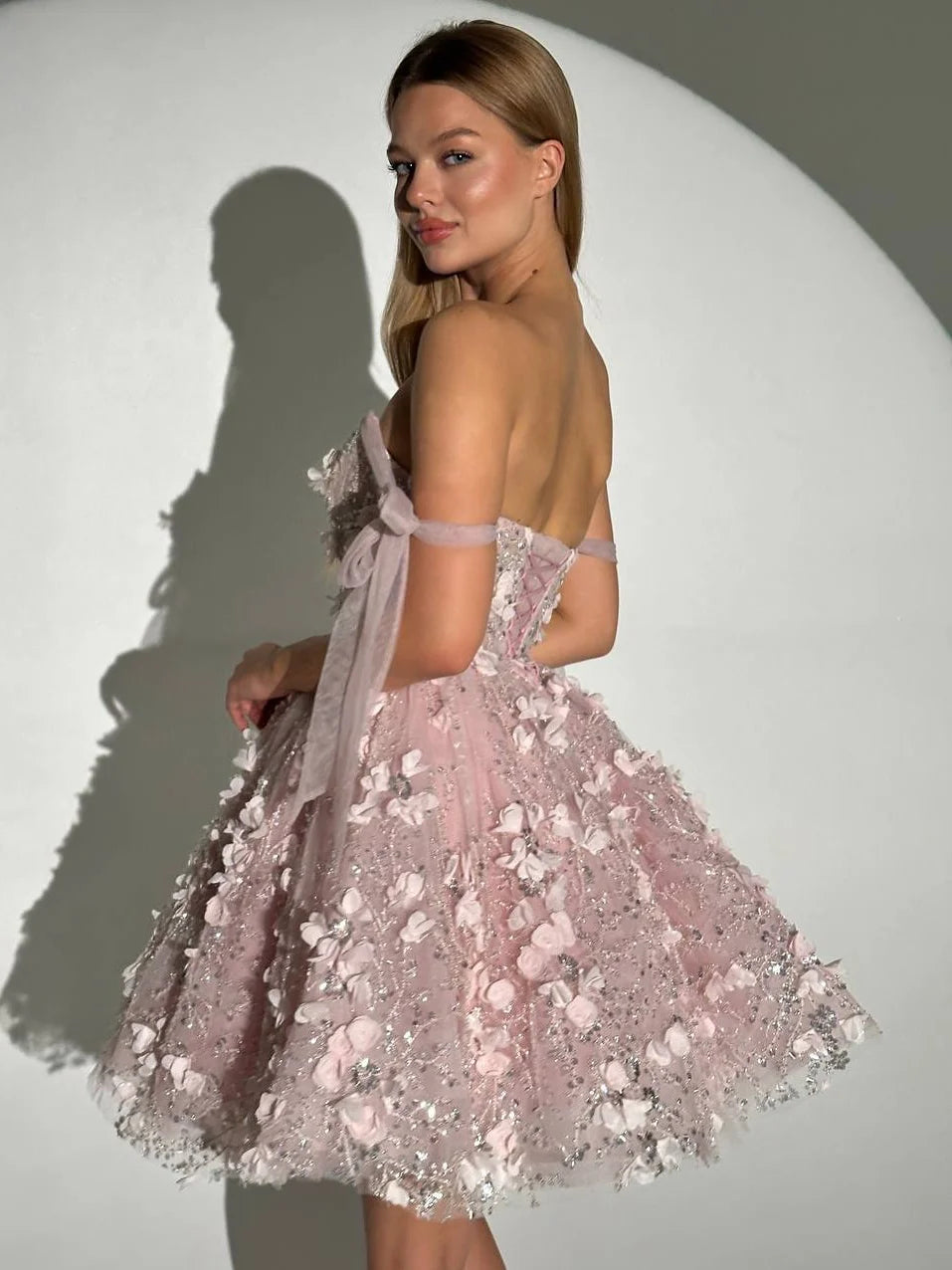 Charming A Line Spaghetti Straps Appliques Sequins Pink Short Homecoming Dress