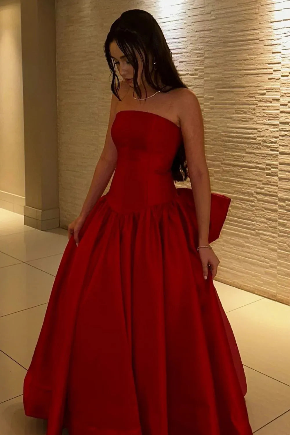 Charming Ballgown Strapless Sleeveless Bow-Accent Satin Red Floor-Length Evening Dress For Women