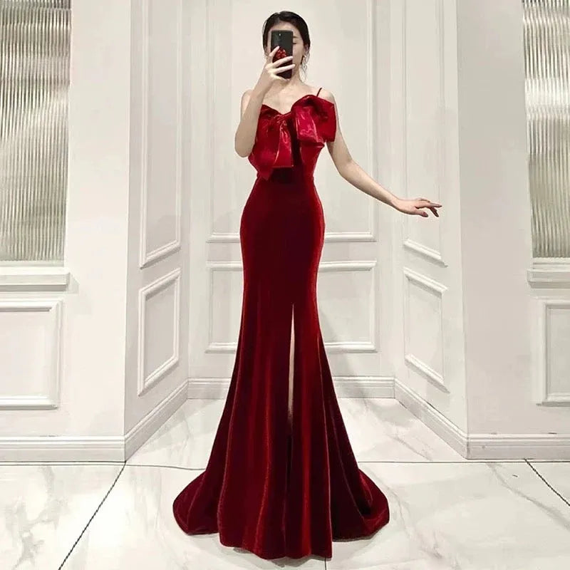 Charming Mermaid V-Neck Sleeveless Bow-Accented Burgundy Maxi Prom Dress for Women Custom