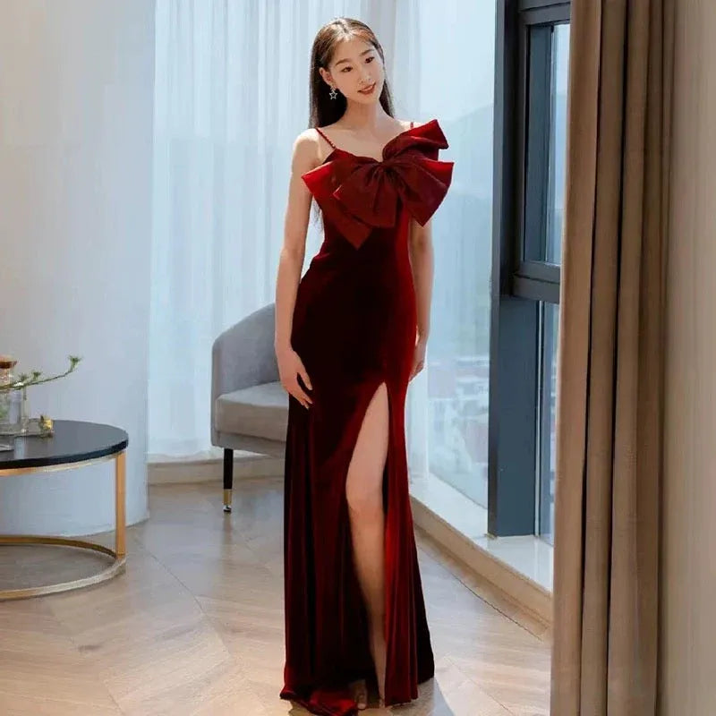 Charming Mermaid V-Neck Sleeveless Bow-Accented Burgundy Maxi Prom Dress for Women Custom