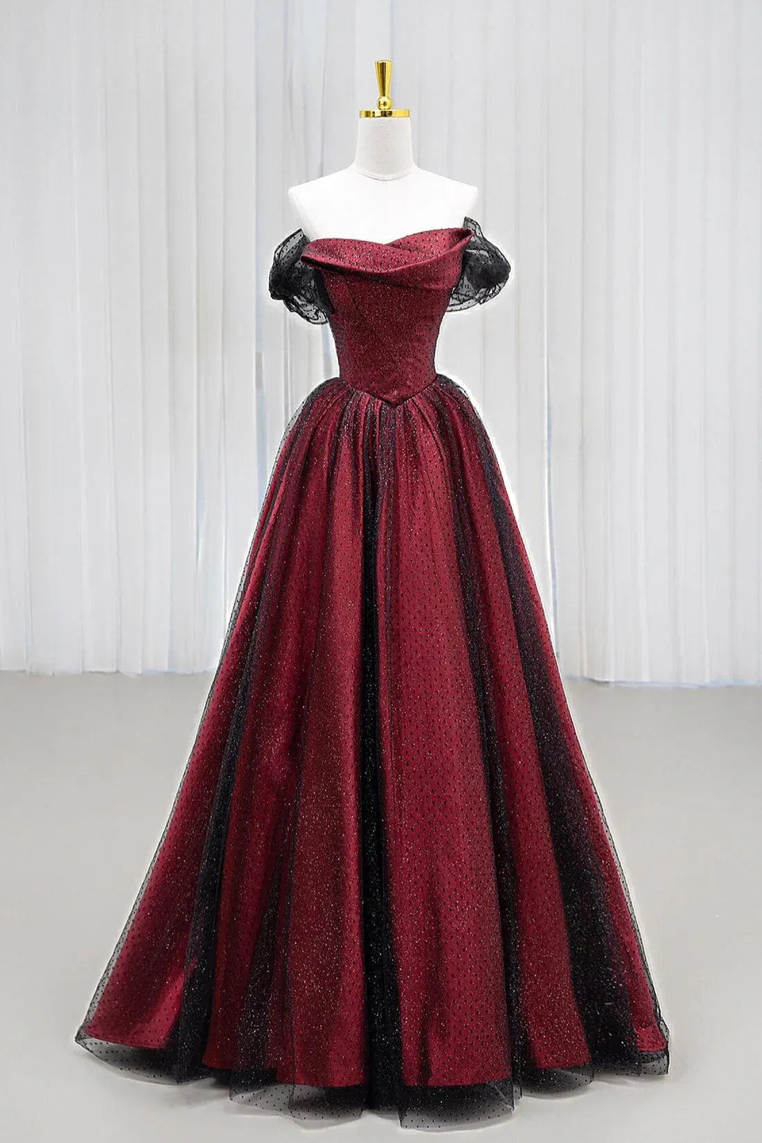 Charming Princess Off the Shoulder Sleeveless Lace Up Floor-Length Prom Dress