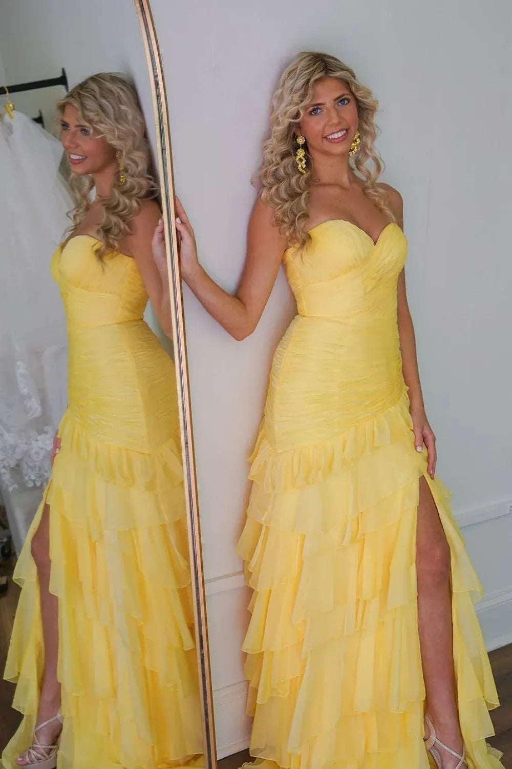 Cheerful Mermaid Sweetheart Sleeveless Ruffled Chiffon Yellow Floor-Length Evening Dress For Women