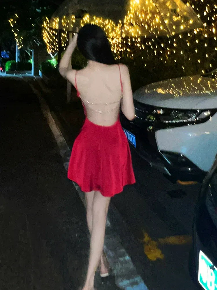 Chic A-Line Sweetheart Spaghetti-Strap Chain-Trim Satin Red Mini Evening Dress for Women