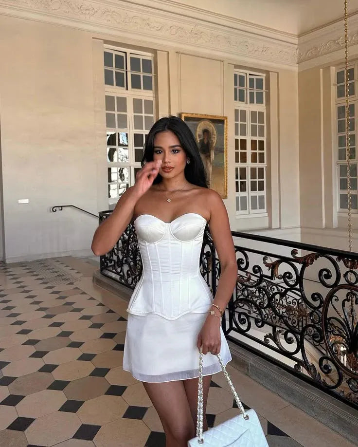 Chic A-line Sweetheart-Neck Sleeveless Corset-Accented White Mini Prom Dress for Women ready to ship