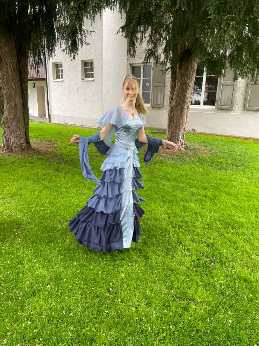 Chic A-line Sweetheart Ruffle Ombre Blue Floor Prom Dress For Ladies