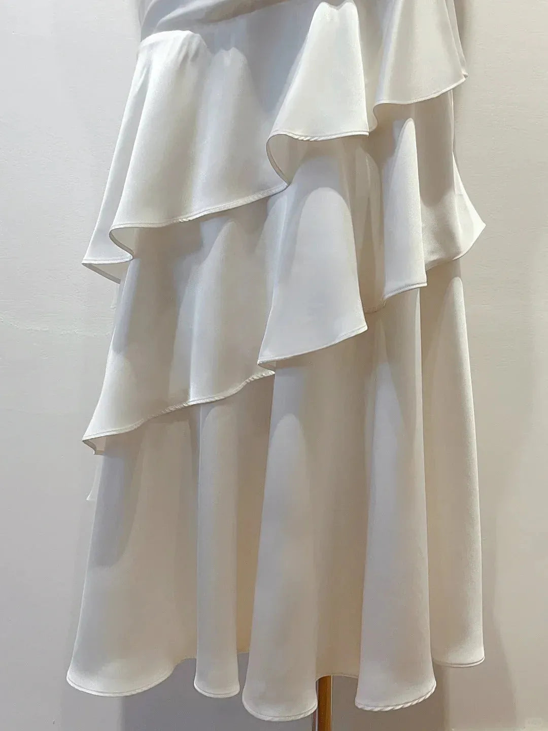 Chic Mermaid Asymmetrical-Neck Sleeveless Tiered White Long Prom Dress for Women Ready to Ship