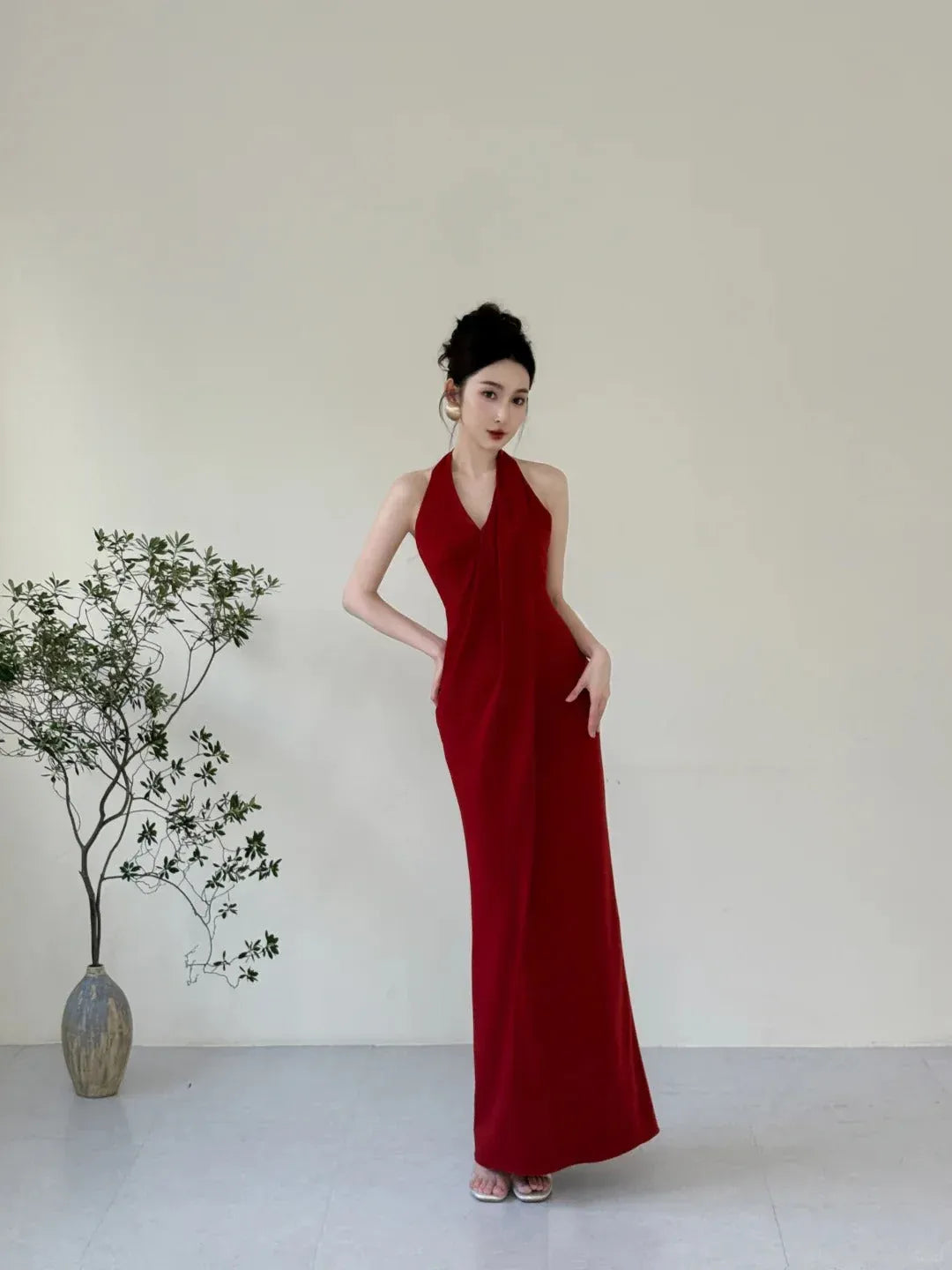 Chic Sheath Halter-Neck Sleeveless Open-Back Red Long Prom Dress for Women Ready to Ship