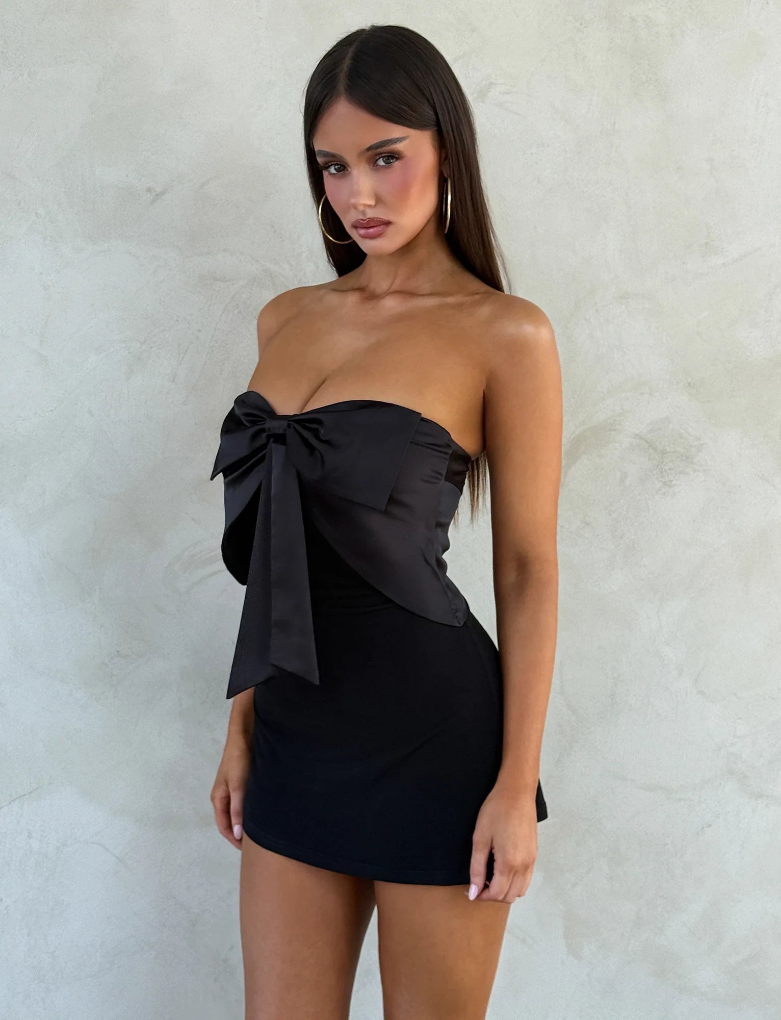 Chic A-Line Strapless Bow-Front Mini Black Homecoming Dress Ready To Ship