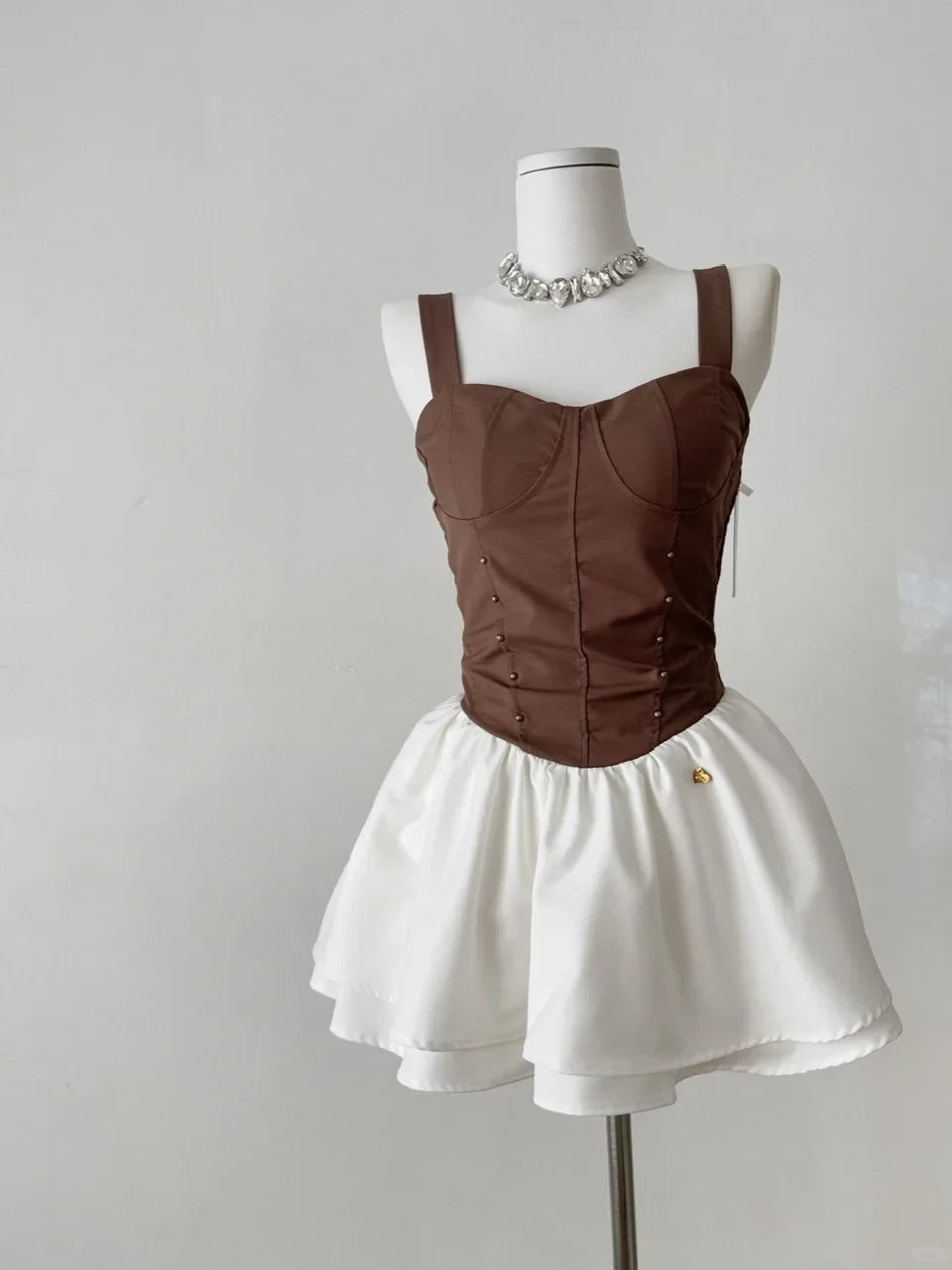 Chic A-Line Sweetheart Corset Beaded Tiered Brown White Short Homecoming Dress