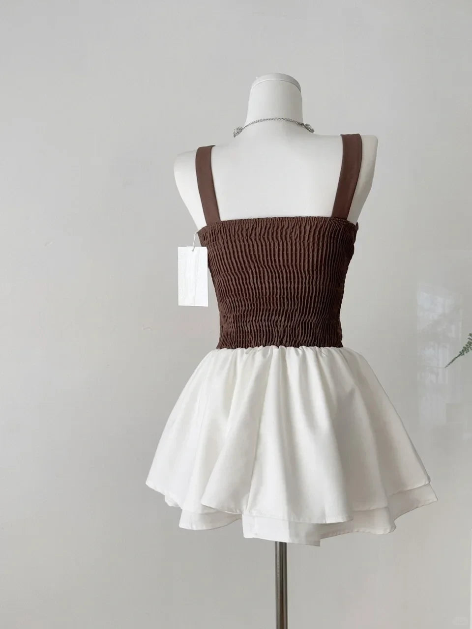 Chic A-Line Sweetheart Corset Beaded Tiered Brown White Short Homecoming Dress