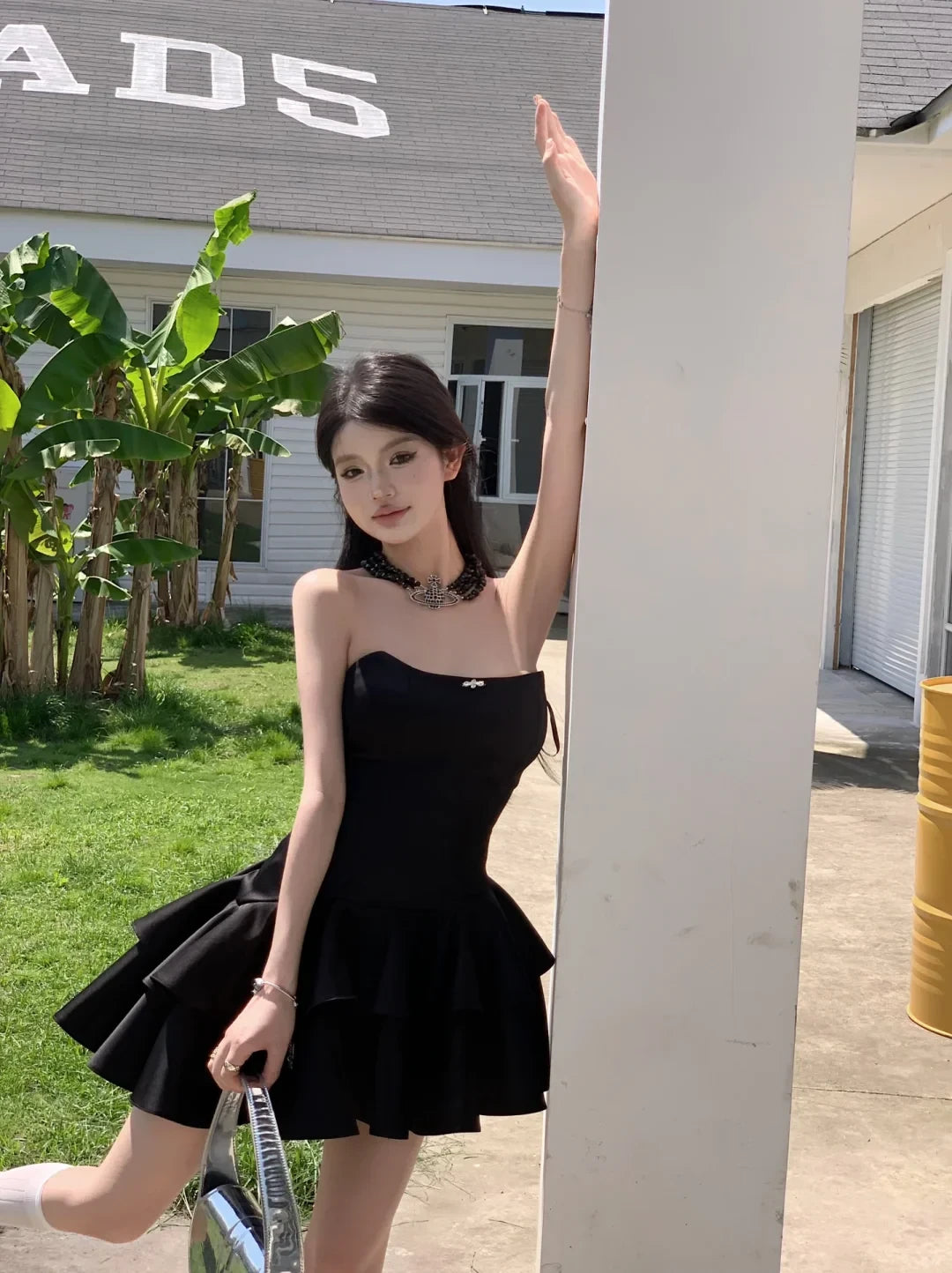 Chic A-Line Sweetheart Tiered Ruffle Bow Satin Black Short Homecoming Dresses