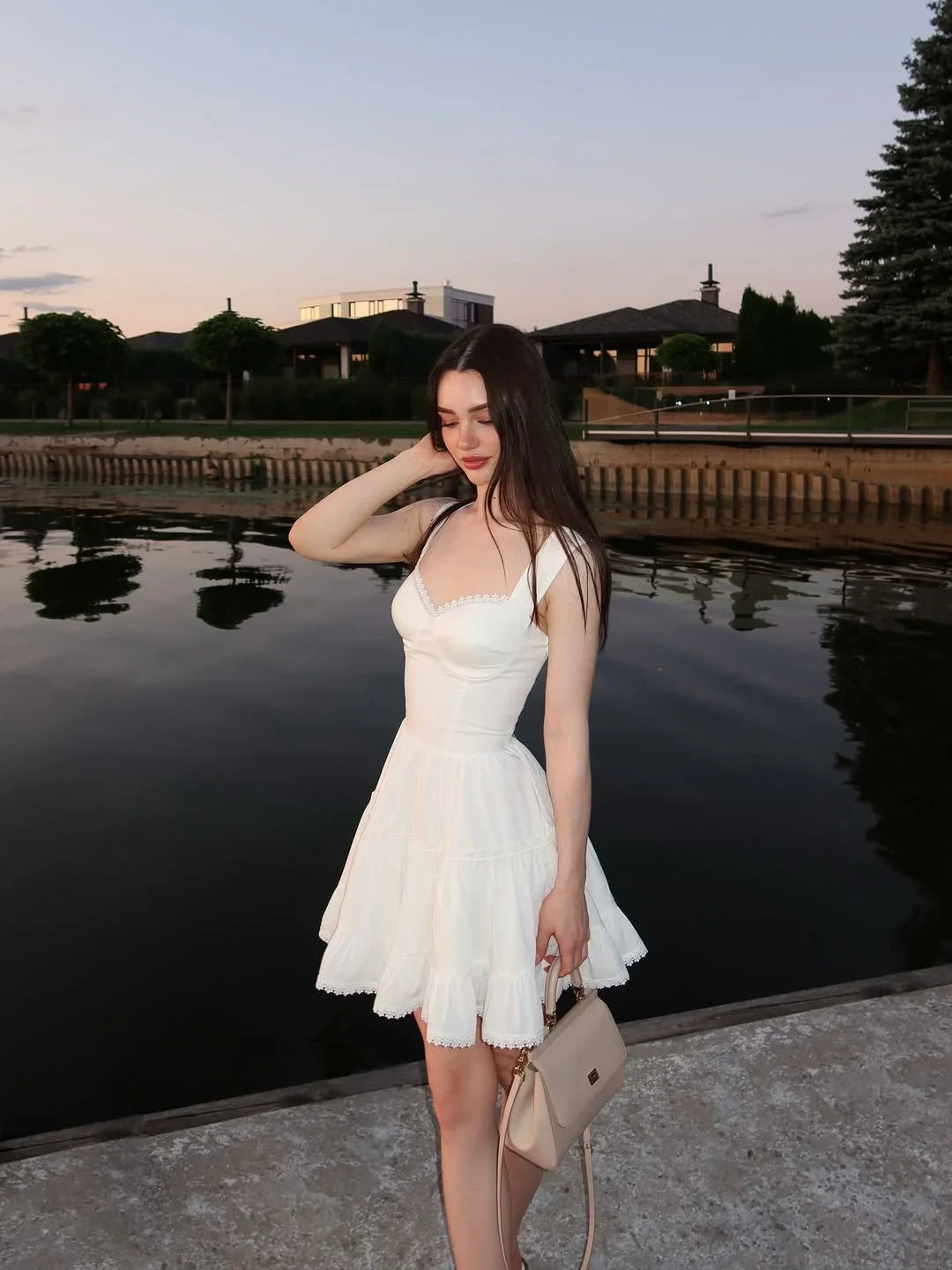 Chic A-Line Sweetheart Tiered Ruffle Lace Trim White Short Homecoming Dresses