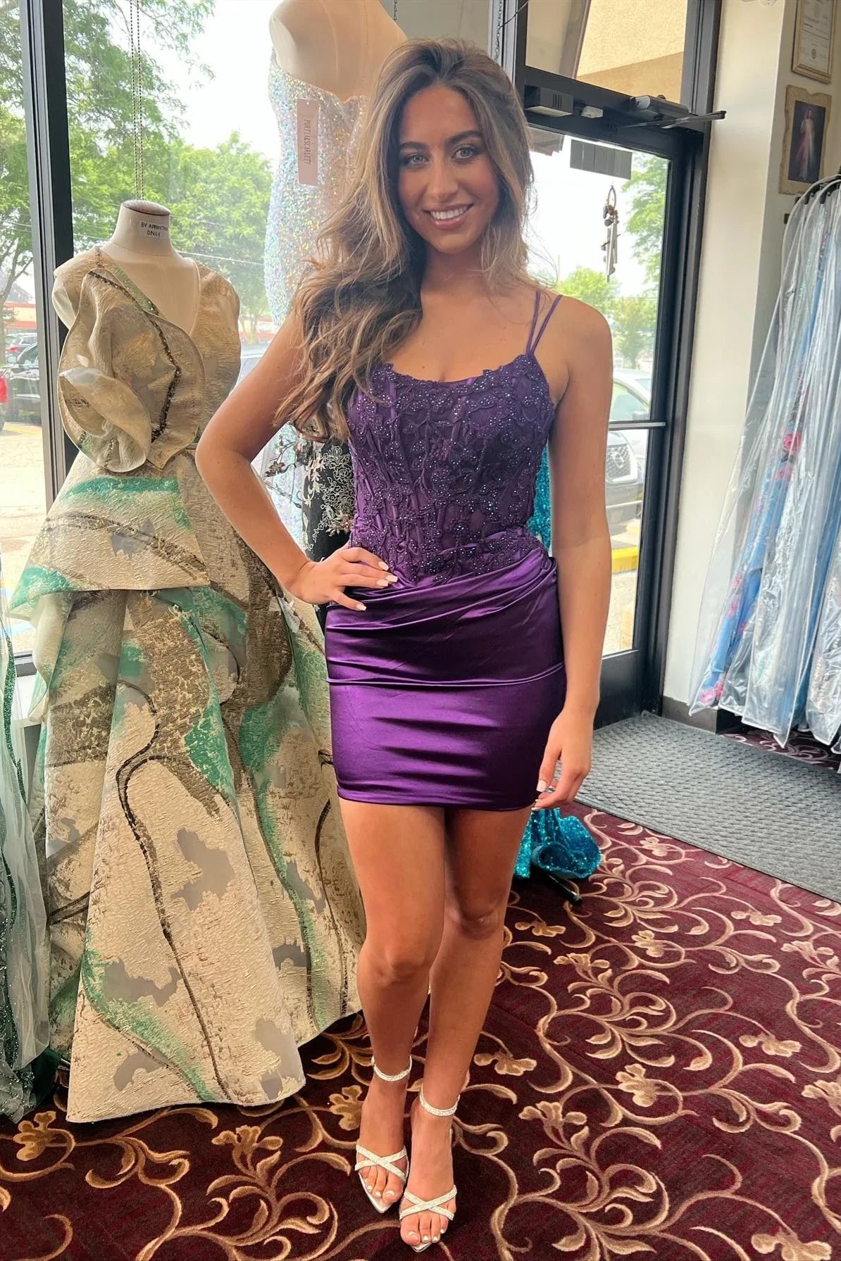 Chic Bodycon Sweetheart Corset Applique Satin Purple Short Homecoming Dress