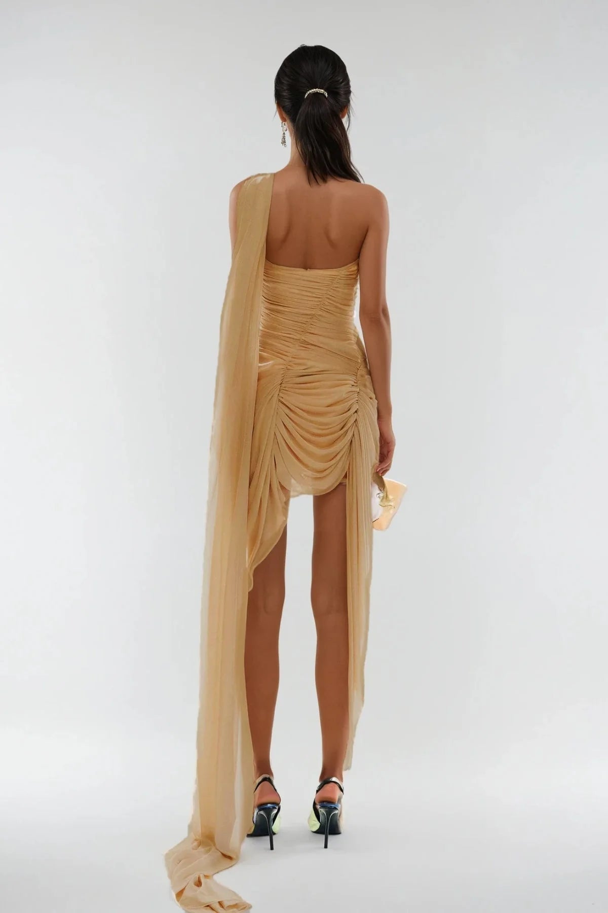 Chic Sweetheart Ruched Draped Nude Mini Homecoming Dress With Scarf