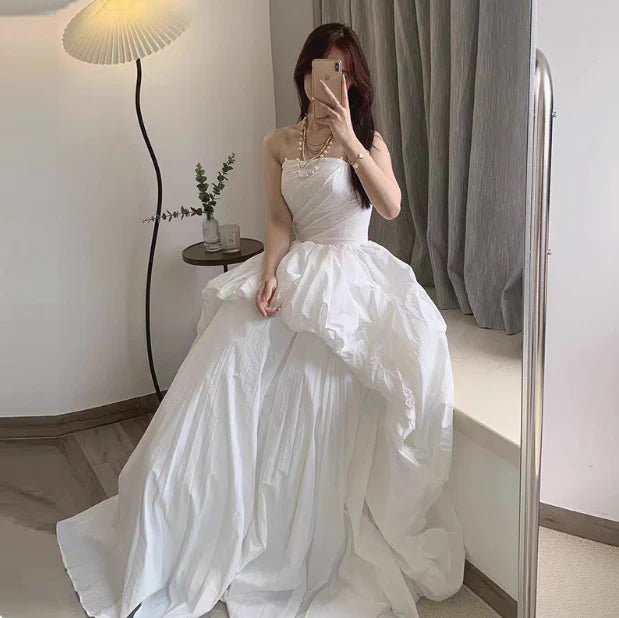 Classic Elegant A-line Strapless White Ball Gown Evening Dress With Bubble Hem