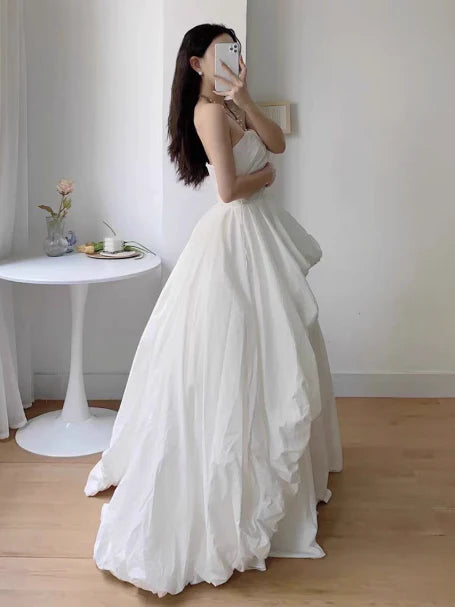 Classic Elegant A-line Strapless White Ball Gown Evening Dress With Bubble Hem