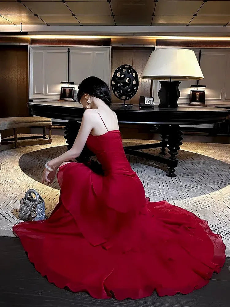 Dramatic A-line Sweetheart-Strap Sleeveless Tiered Red Maxi Prom Dress for Women Custom