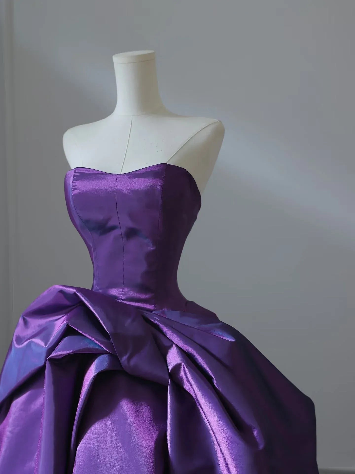 Dramatic Ballgown Strapless Sleeveless Bow-Accented Purple Maxi Prom Dress for Women
