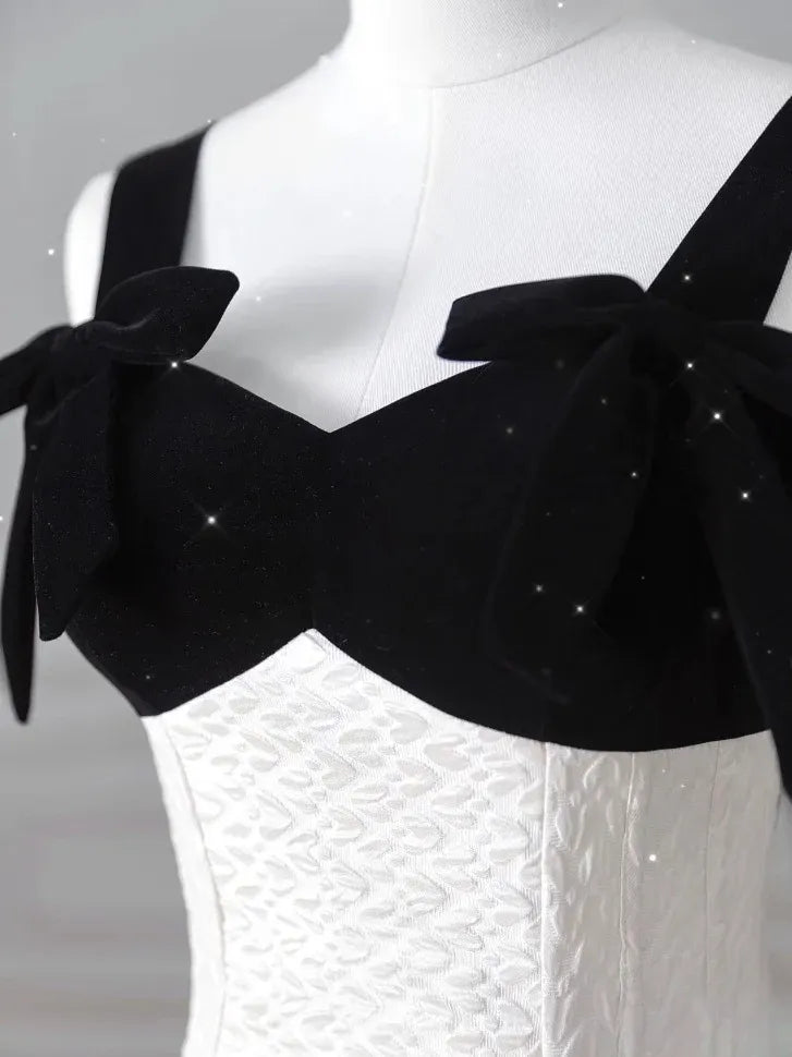 Dramatic Ballgown Sweetheart-Strap Sleeveless Bow-Accented White Maxi Prom Dress for Women Custom