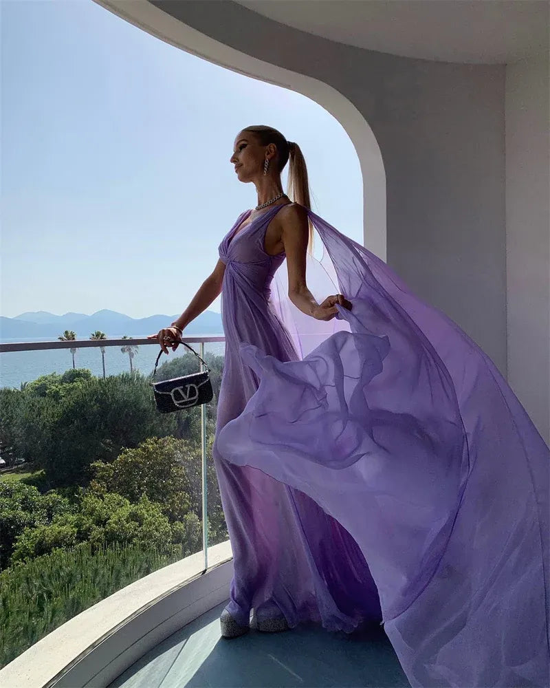 Dreamy Chiffon Long Evening Dress Lavender Halter-Neck Cape-Sleeve Party Gown for Women