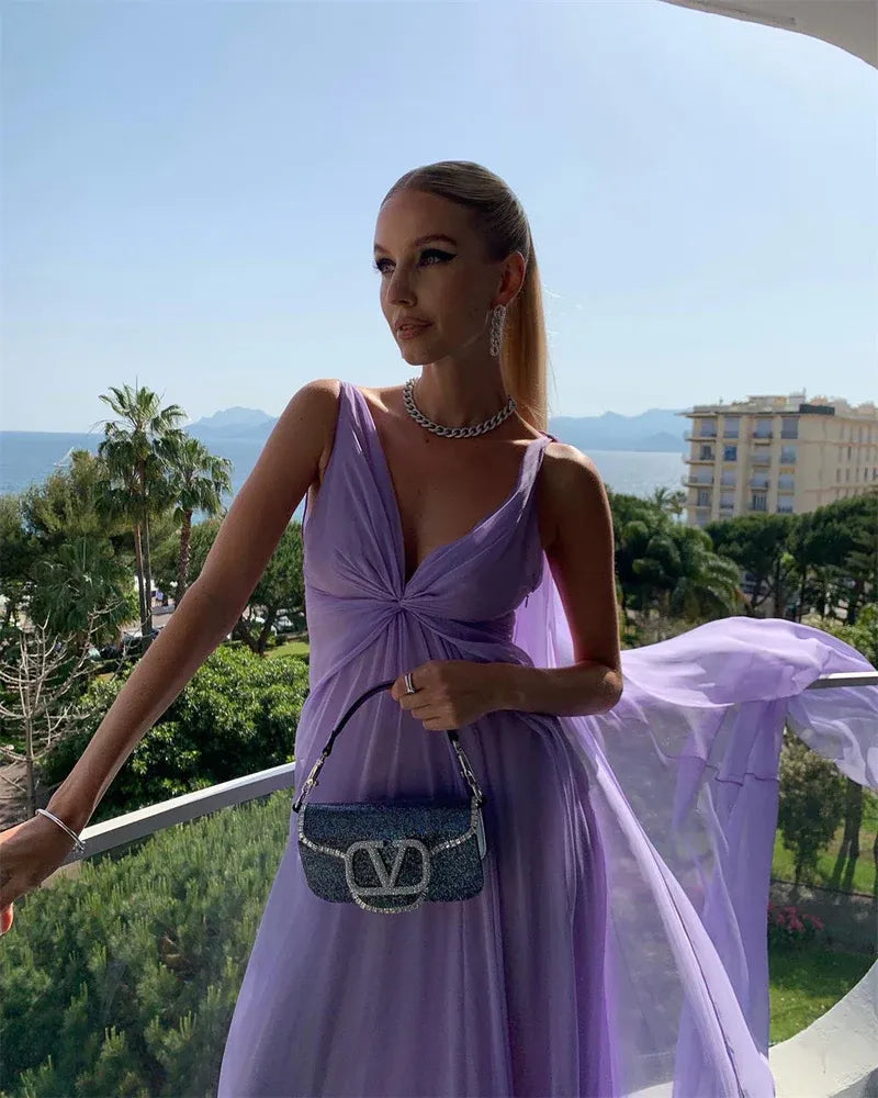Dreamy Chiffon Long Evening Dress Lavender Halter-Neck Cape-Sleeve Party Gown for Women
