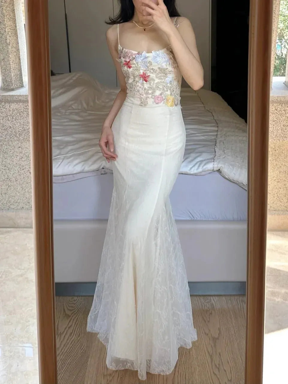 Dreamy Mermaid Spaghetti Strap Floral Applique Lace Lavender Prom Dress