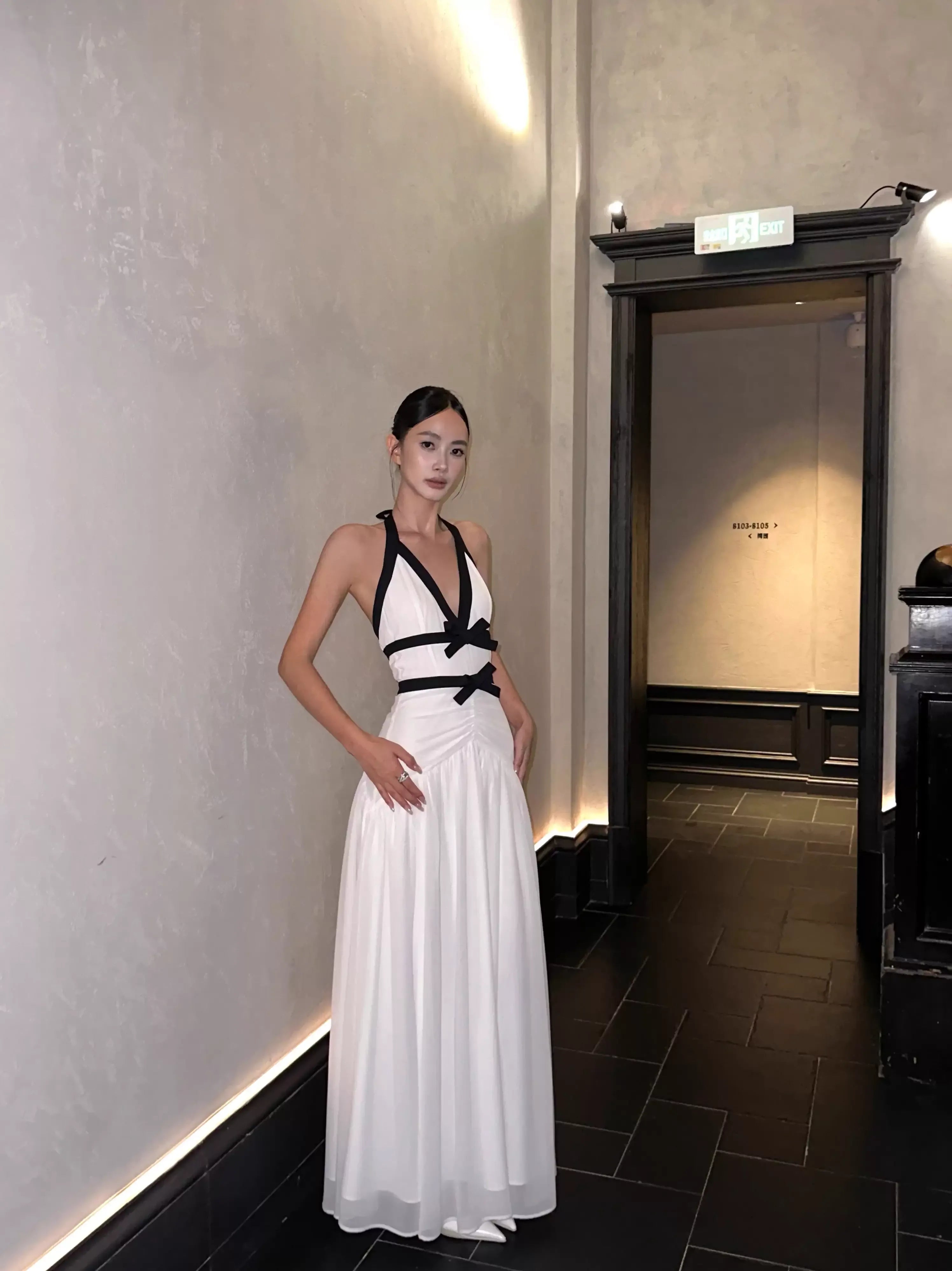 Elegant A-Line Halter V Neck Backless Chiffon Off White Black Long Prom Dress