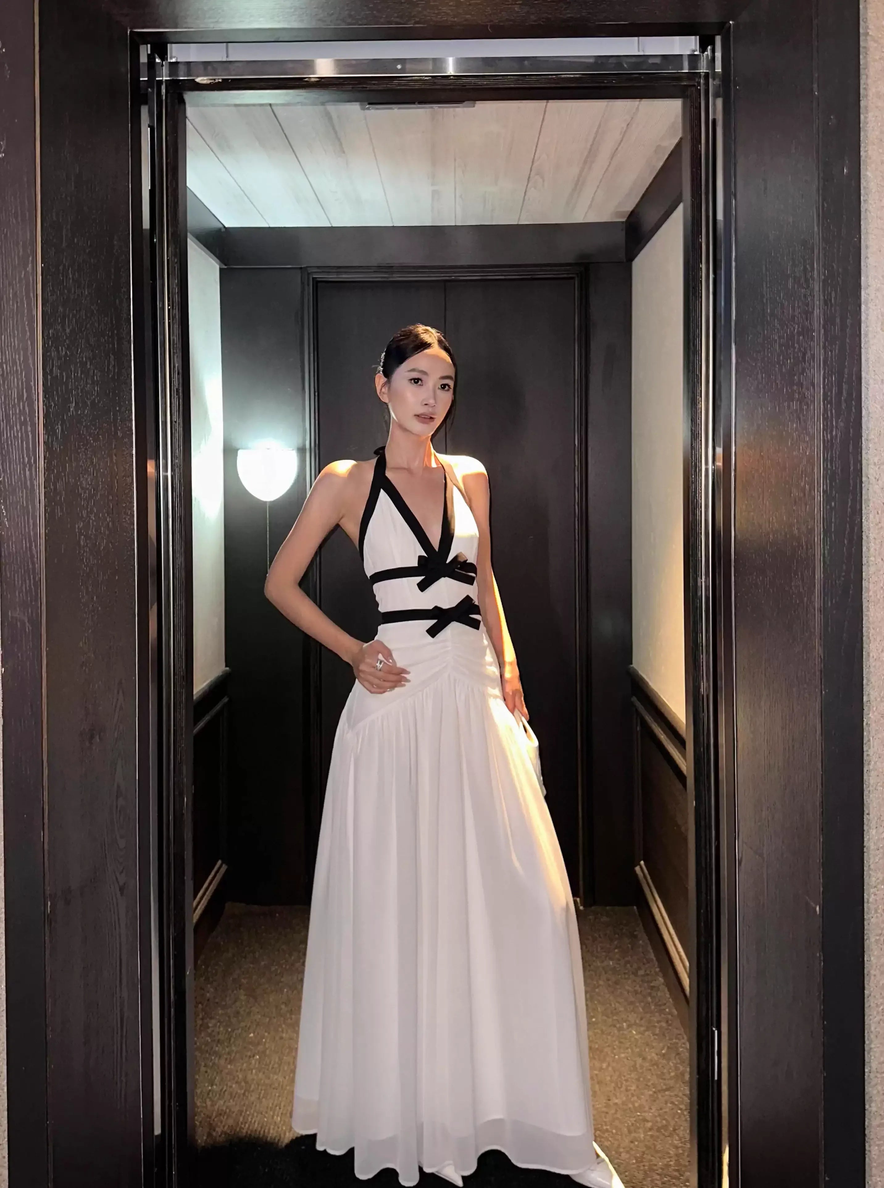 Elegant A-Line Halter V Neck Backless Chiffon Off White Black Long Prom Dress