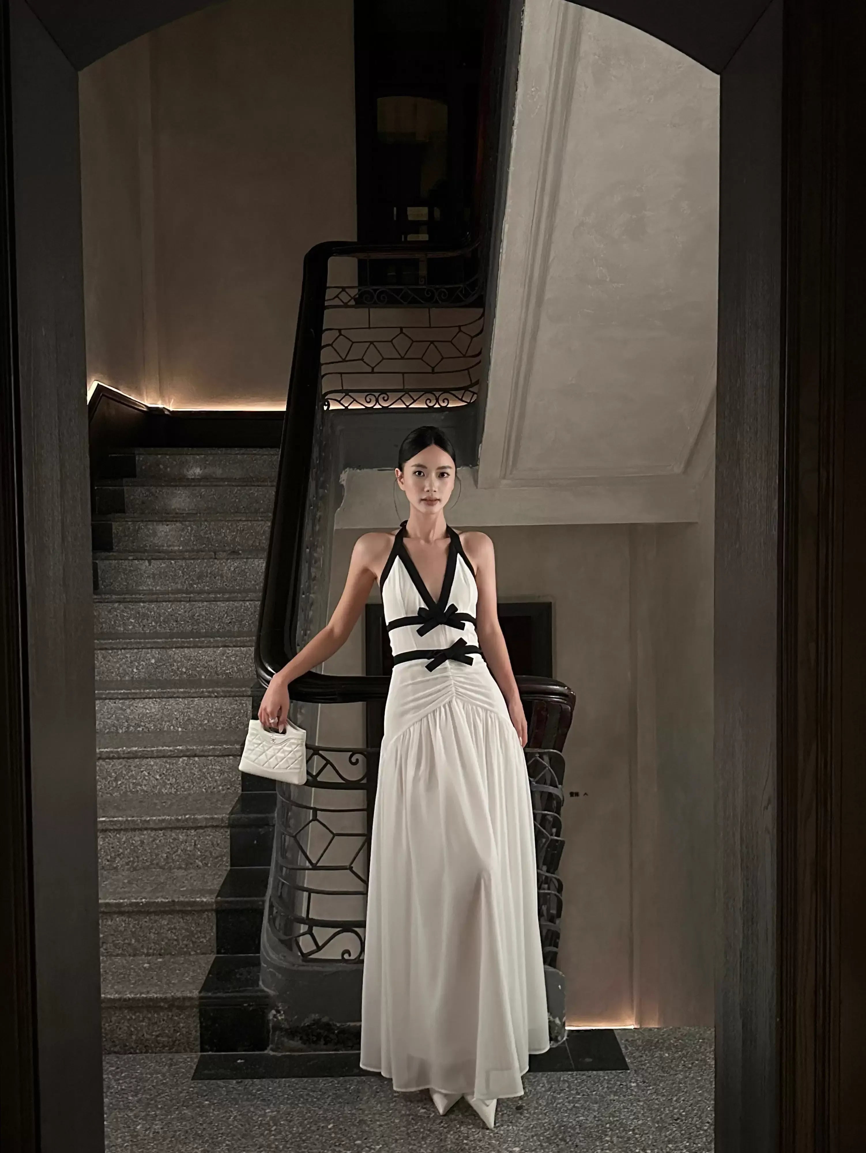 Elegant A-Line Halter V Neck Backless Chiffon Off White Black Long Prom Dress