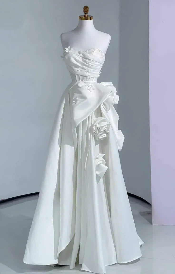 Elegant A-Line Strapless Corset Floral Applique Satin White Long Evening Dress