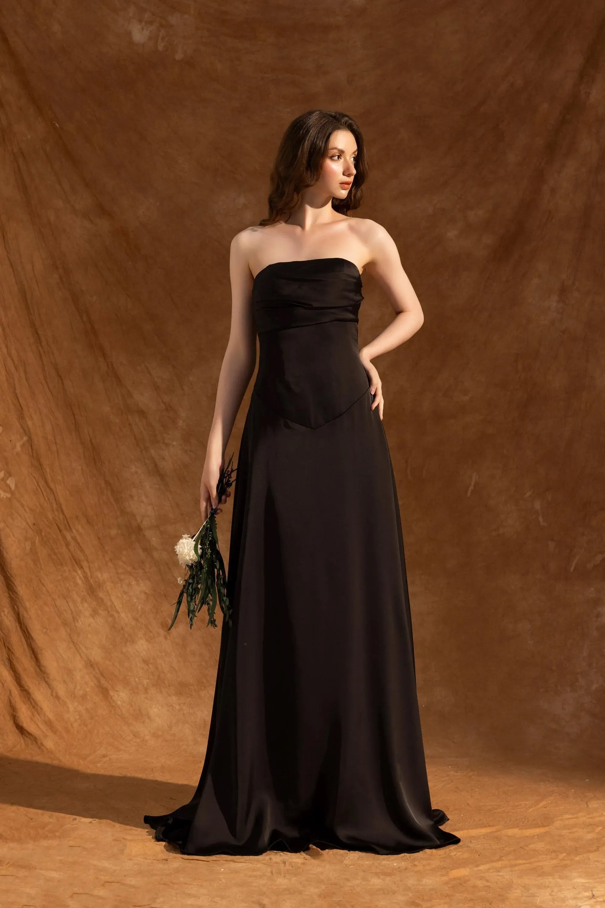 Elegant A-Line Strapless Ruched Draped Satin Black Prom Dress For Women