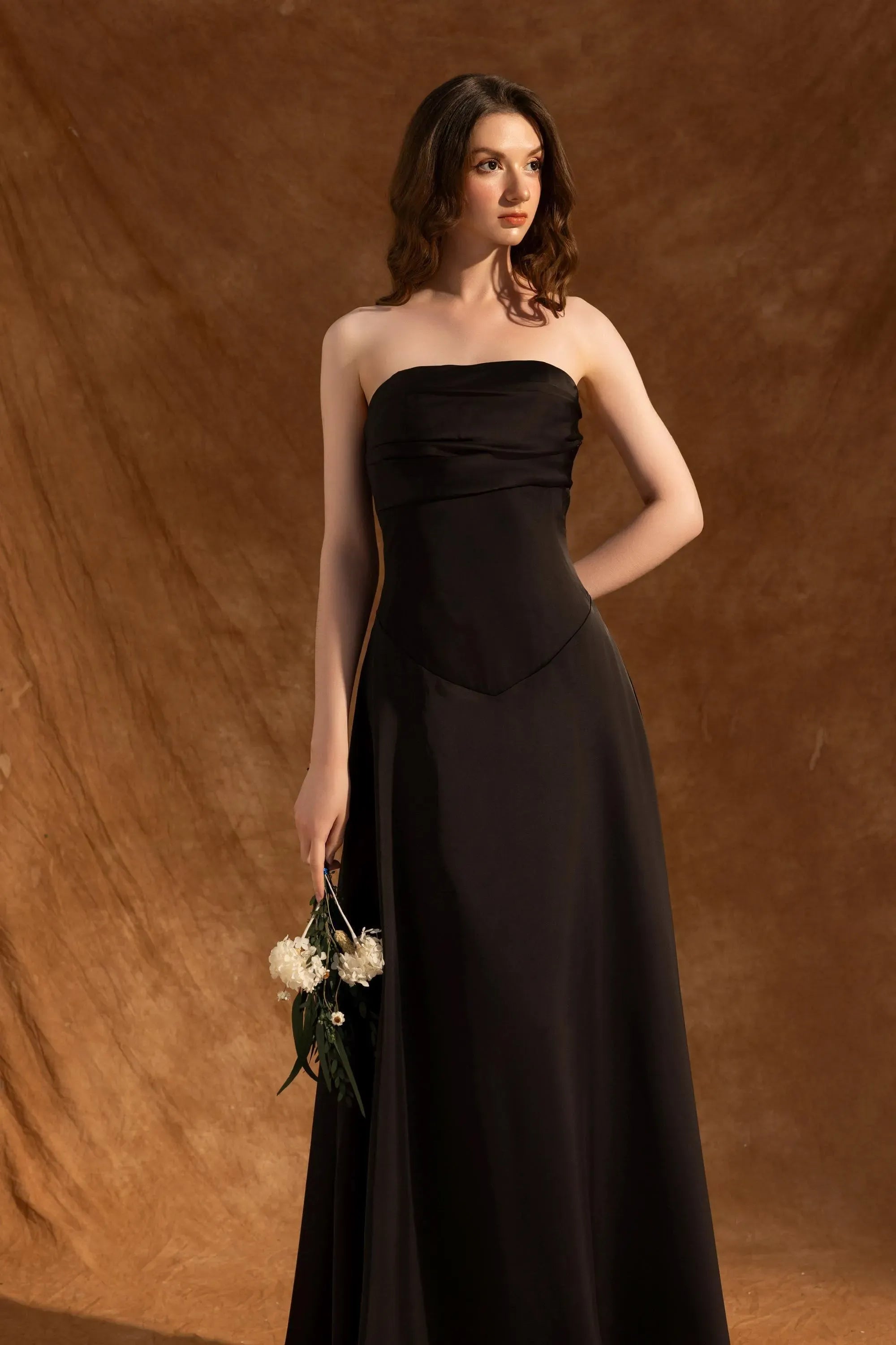 Elegant A-Line Strapless Ruched Draped Satin Black Prom Dress For Women