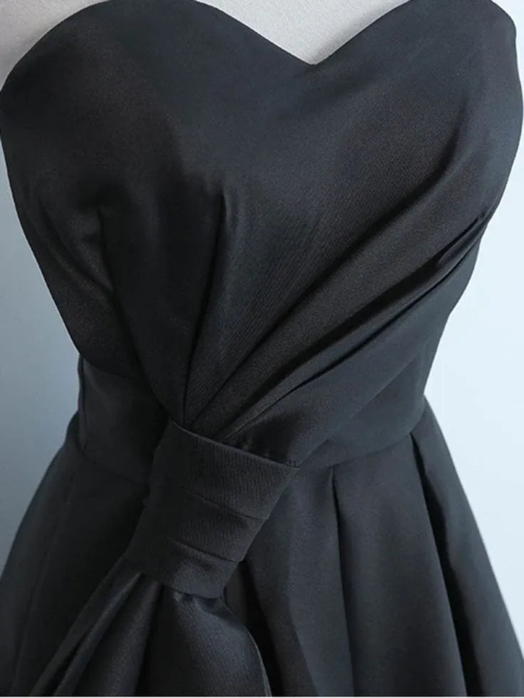 Elegant A-Line Strapless Sweetheart Ruched Bow Satin Black Satin Homecoming Dress