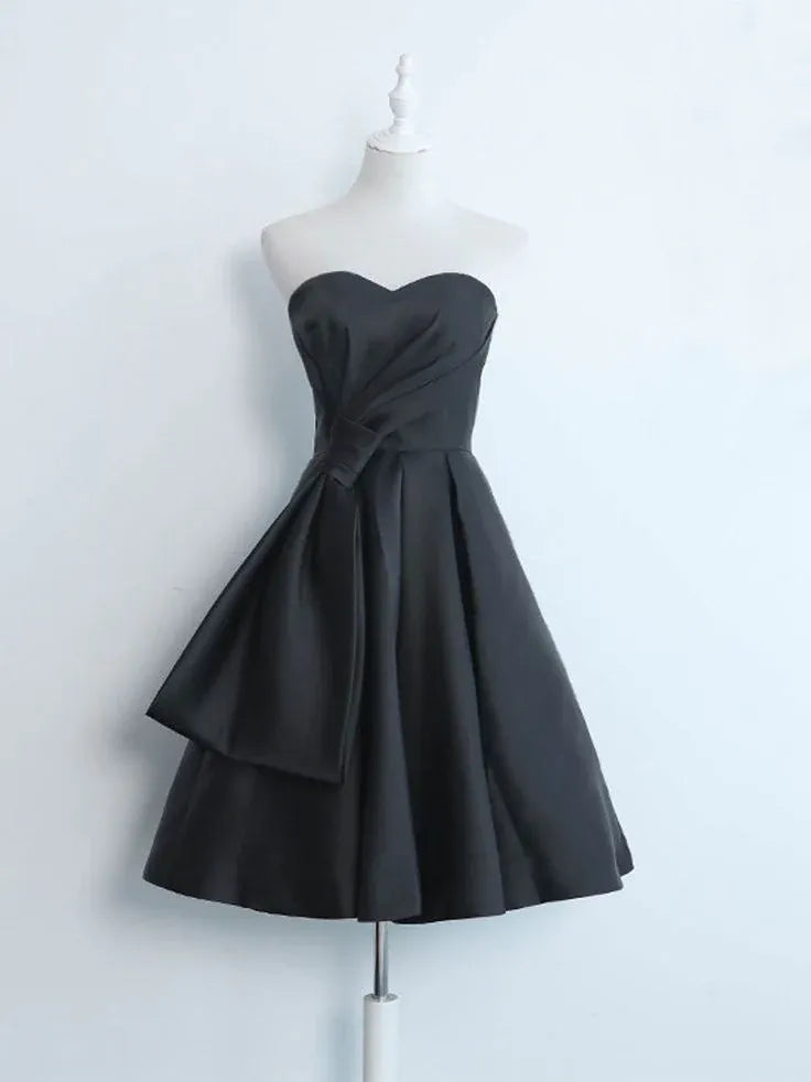 Elegant A-Line Strapless Sweetheart Ruched Bow Satin Black Satin Homecoming Dress