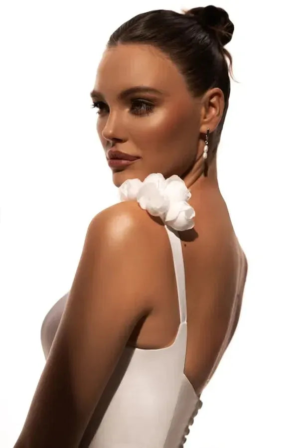 Elegant A-Line Sweetheart 3D Floral Satin White Train Wedding Dress No Veil