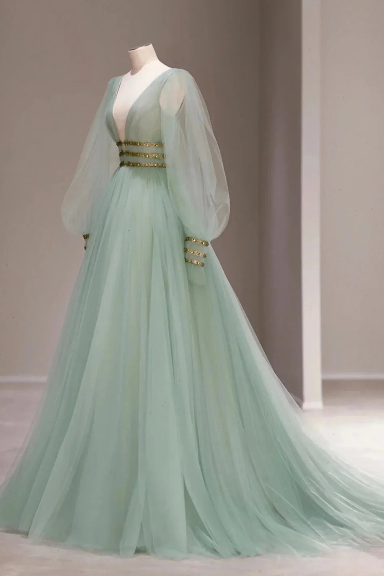 Elegant A-Line V-Neck Long Sleeve Backless Sweep/Brush Train Prom Dress