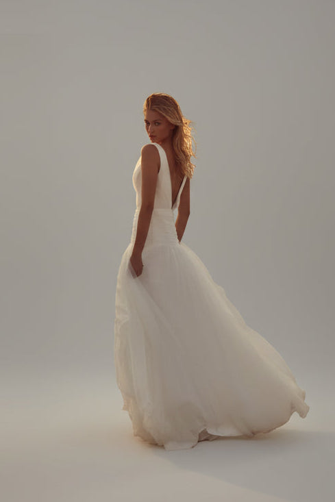 Elegant A-Line V-Neck Sleeveless Ruched White Floor-Length Wedding Dresses