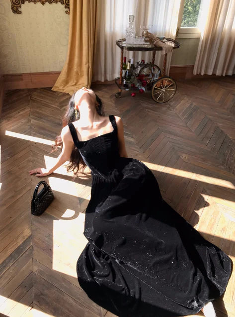 Elegant A-line Square Neck Corset Velvet Black Maxi Evening Dresses