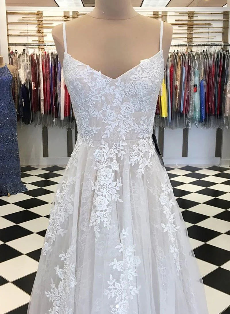 Elegant A-line V Neck Applique Lace Tulle White Long Prom Dress