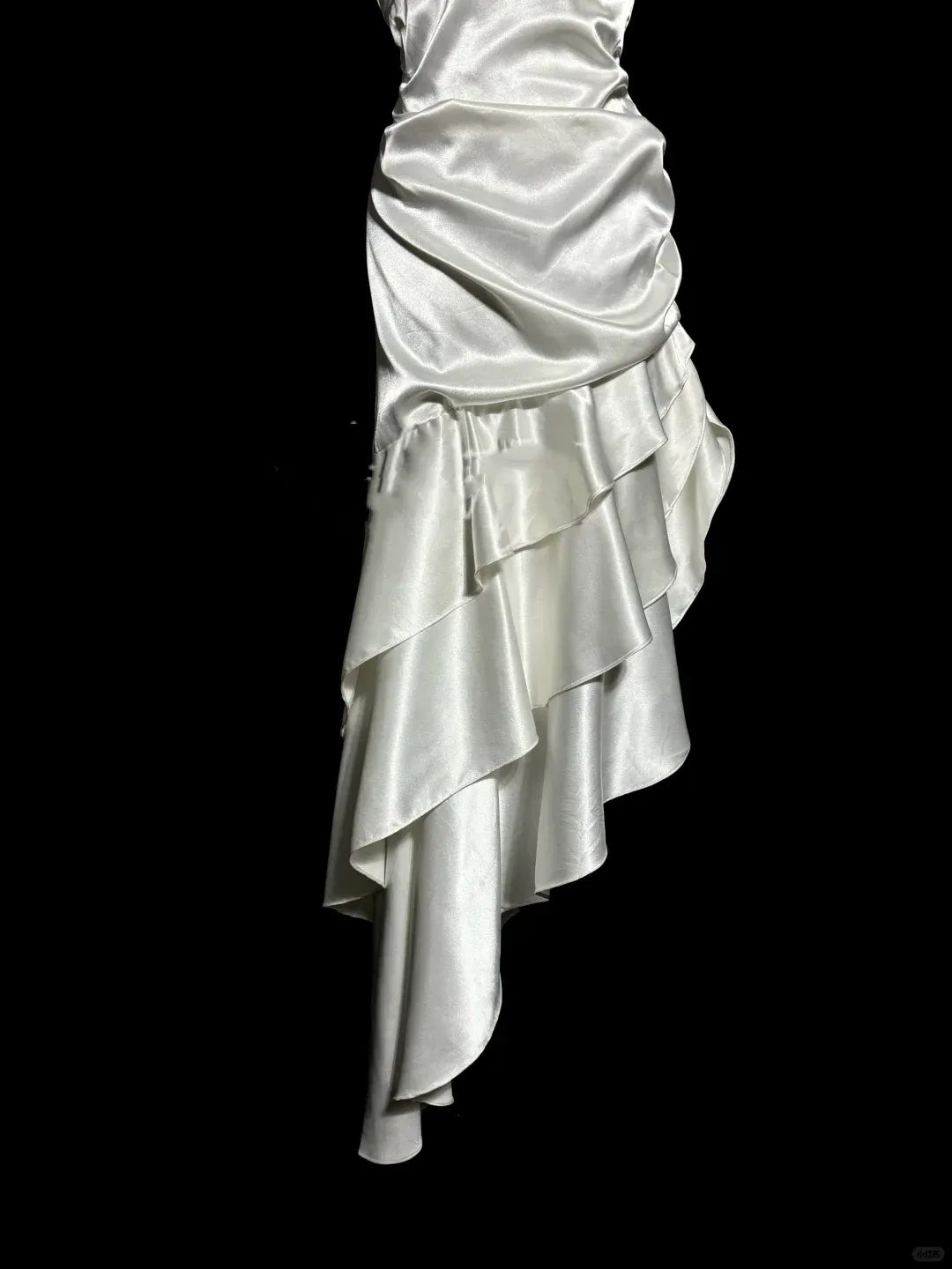 Elegant Asymmetrical Halter-Neck Sleeveless Ruffled Satin Ivory Evening Dress for Women
