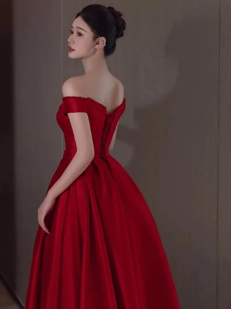 Elegant Ballgown Off-the-Shoulder Sleeveless Ruched Red Maxi Prom Dress for Women Custom